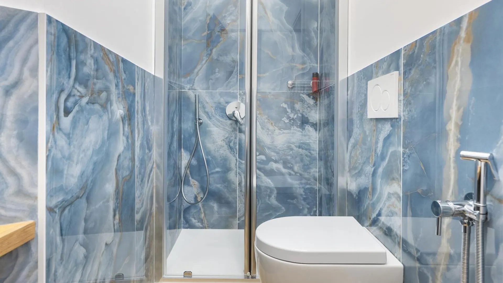 Hostdomus - Azure Loft Free Garage Apartment Loano Italy