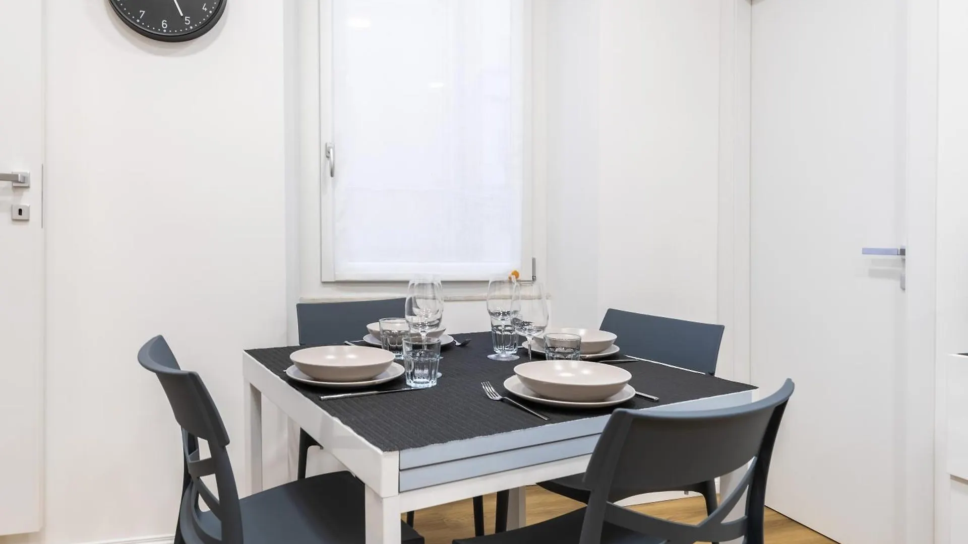 Hostdomus - Azure Loft Free Garage Apartment Loano 0*,