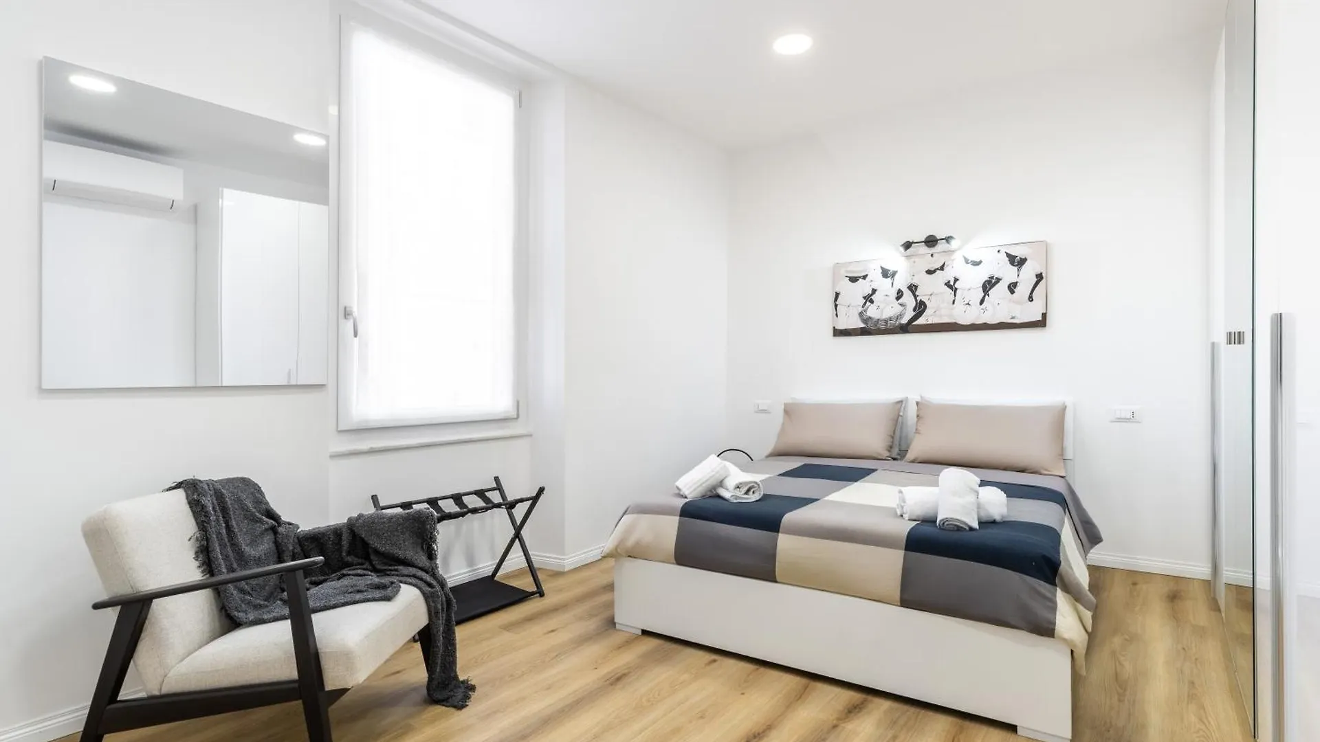 Hostdomus - Azure Loft Free Garage Apartment Loano